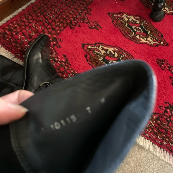 Stuart Weitzman black leather boots - Picture 6 of 9